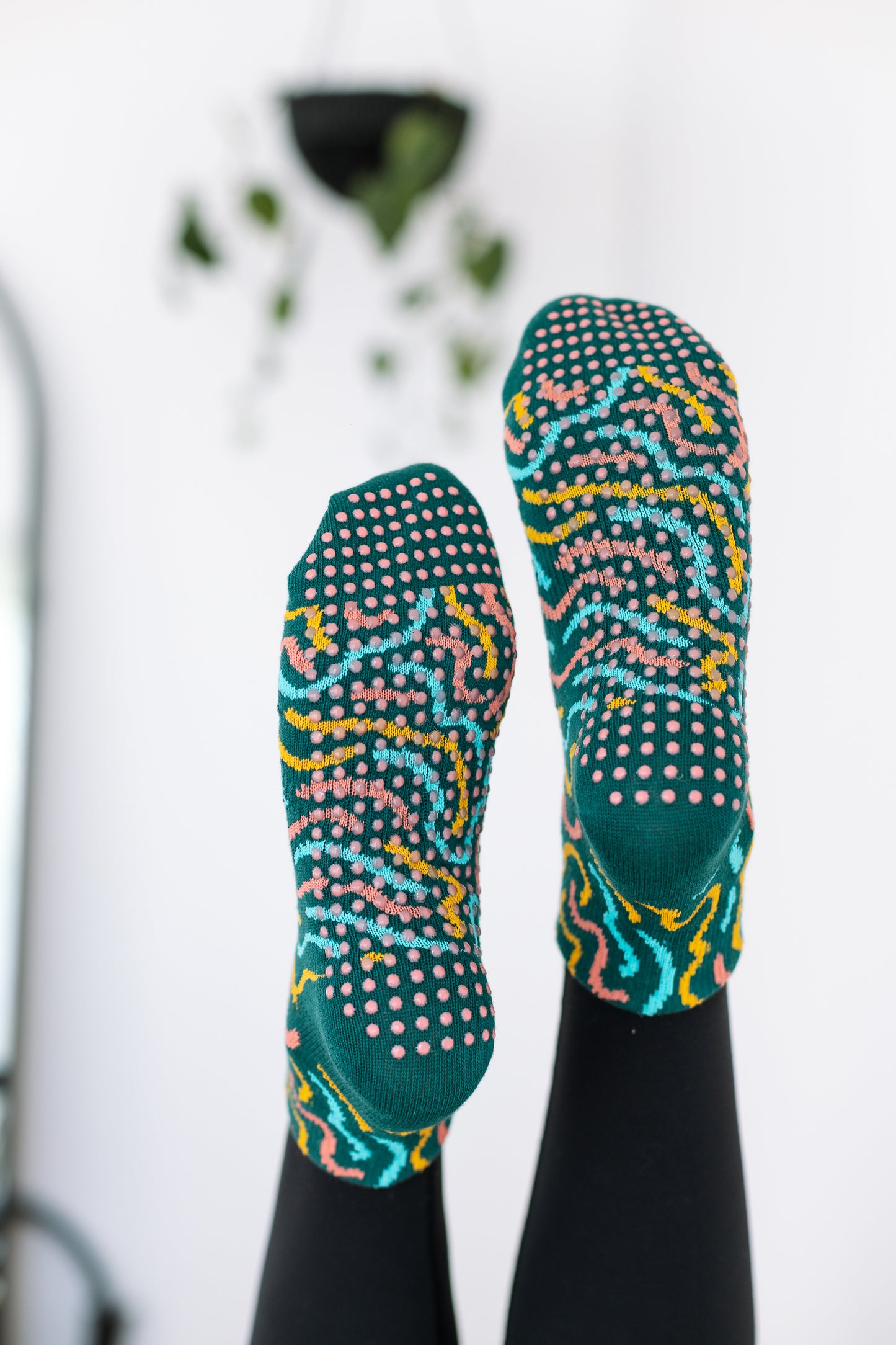 'Groovy Grip' Ankle Socks
